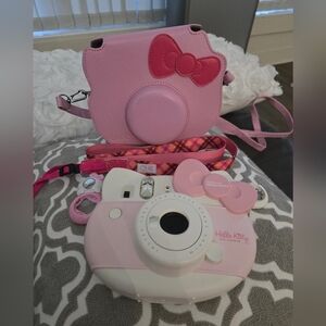 Hello Kitty Sanrio Fuji Film Instax Instant Camera + Case